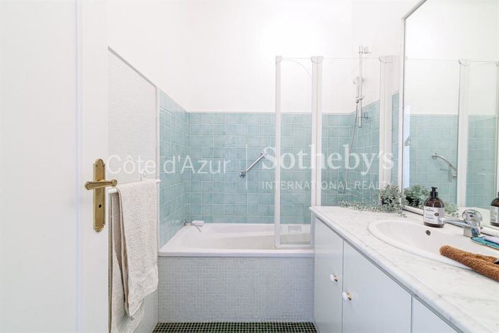 Image No.17-Appartement de 1 chambre à vendre à Nice