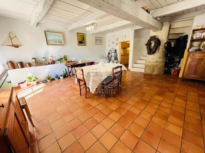 Image No.5-2 Bed House for sale