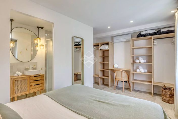 Image No.11-5 Bed House for sale
