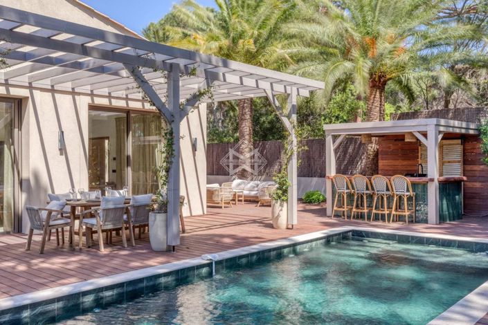 Image No.3-5 Bed House for sale