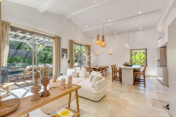 Image No.4-5 Bed House for sale