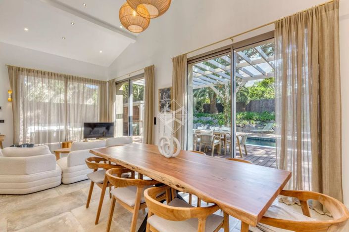 Image No.5-5 Bed House for sale