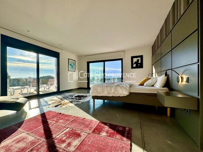 Image No.19-4 Bed House for sale