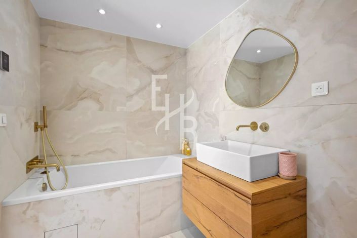 Image No.10-4 Bed House for sale