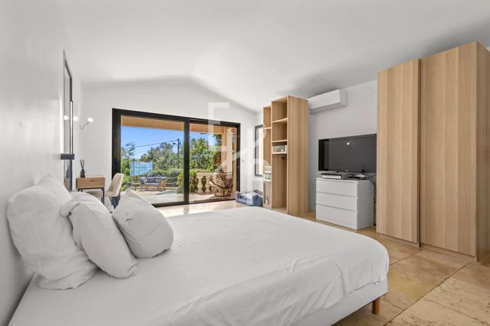 Image No.11-4 Bed House for sale