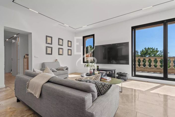 Image No.4-4 Bed House for sale