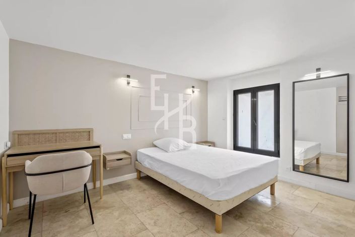 Image No.7-4 Bed House for sale