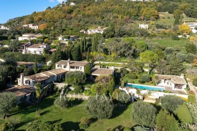 6 Bed House for sale