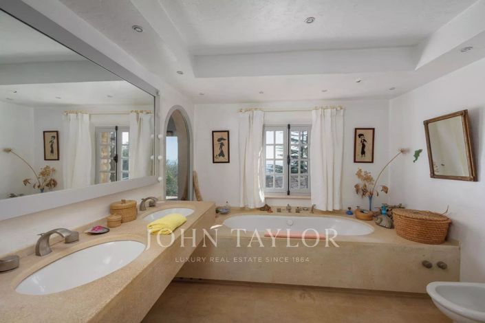 Image No.13-6 Bed House for sale