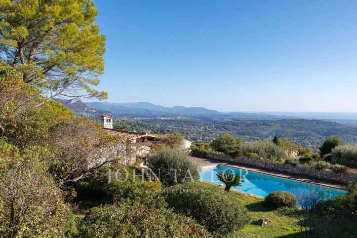 Image No.17-6 Bed House for sale