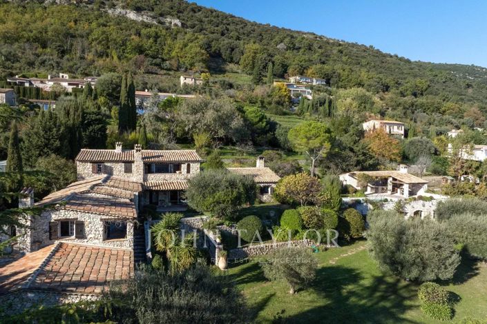 Image No.18-6 Bed House for sale