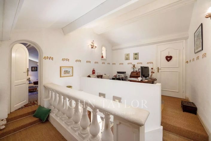 Image No.14-4 Bed House for sale