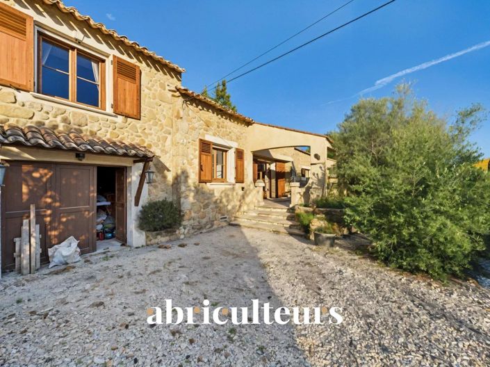 Image No.1-6 Bed House for sale