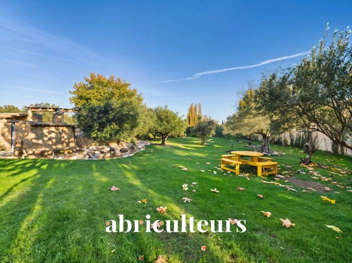 Image No.17-6 Bed House for sale