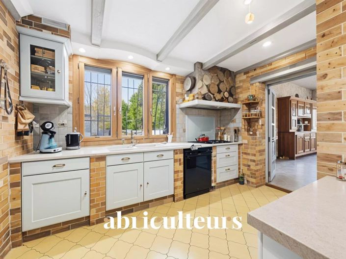 Image No.4-6 Bed House for sale