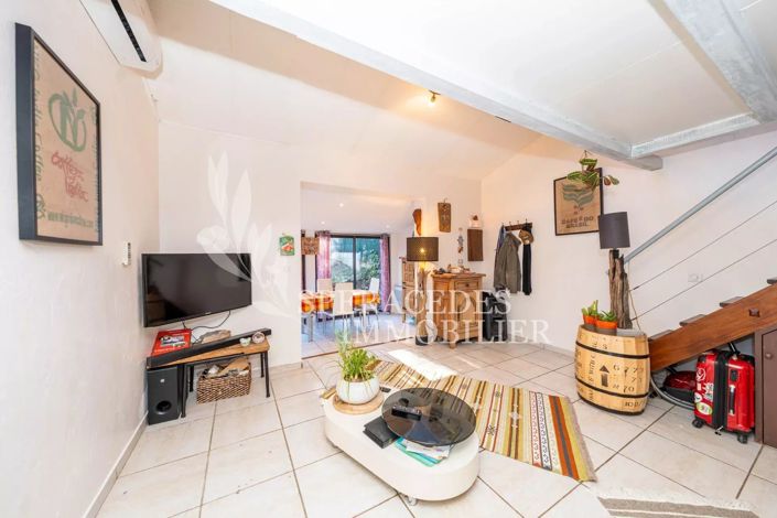 Image No.7-1 Bed House for sale