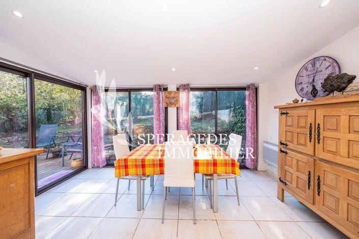 Image No.8-1 Bed House for sale