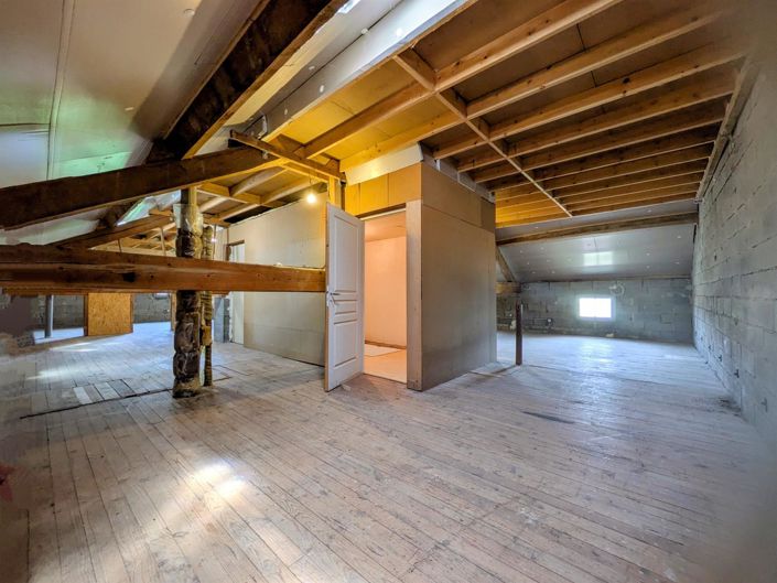 Image No.11-3 Bed House for sale