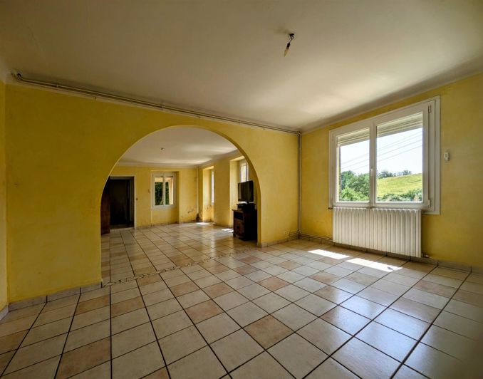 Image No.6-3 Bed House for sale