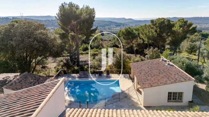 Image No.1-4 Bed House for sale