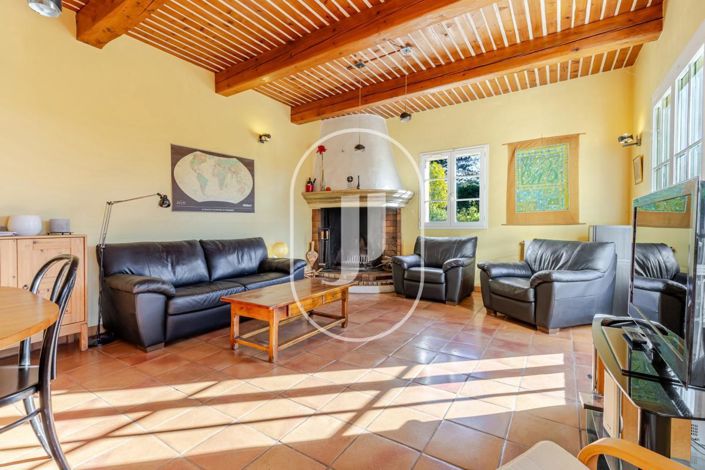 Image No.2-5 Bed House for sale