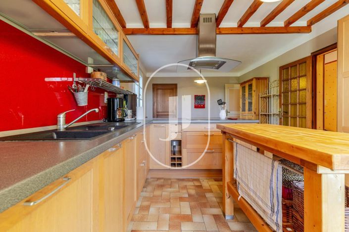 Image No.4-5 Bed House for sale