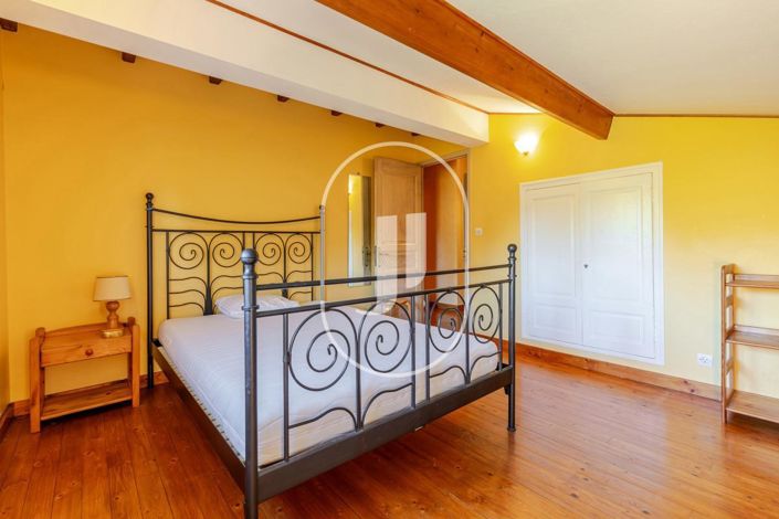 Image No.9-5 Bed House for sale