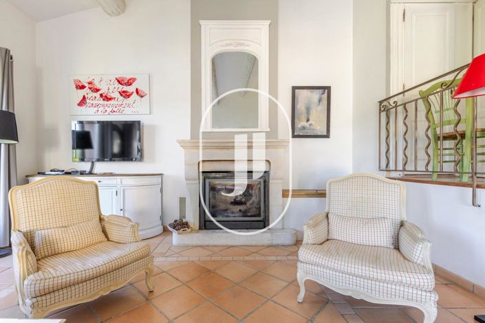 Image No.3-4 Bed House for sale