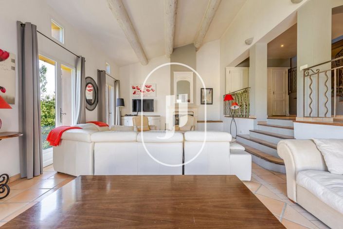 Image No.5-4 Bed House for sale