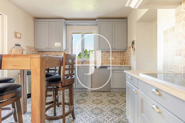 Image No.7-4 Bed House for sale