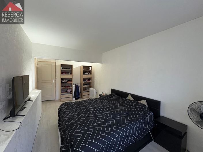 Image No.19-4 Bed House for sale