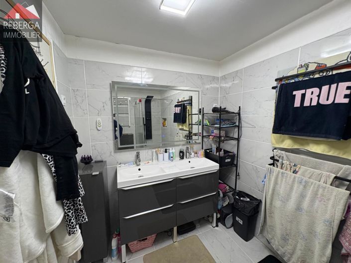 Image No.25-4 Bed House for sale