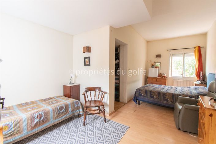 Image No.12-3 Bed House for sale