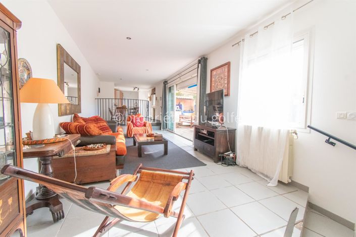 Image No.7-3 Bed House for sale