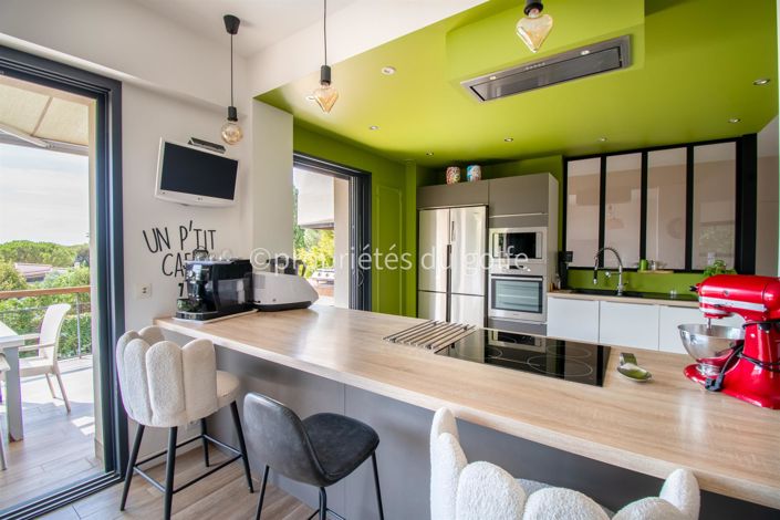 Image No.10-4 Bed House for sale