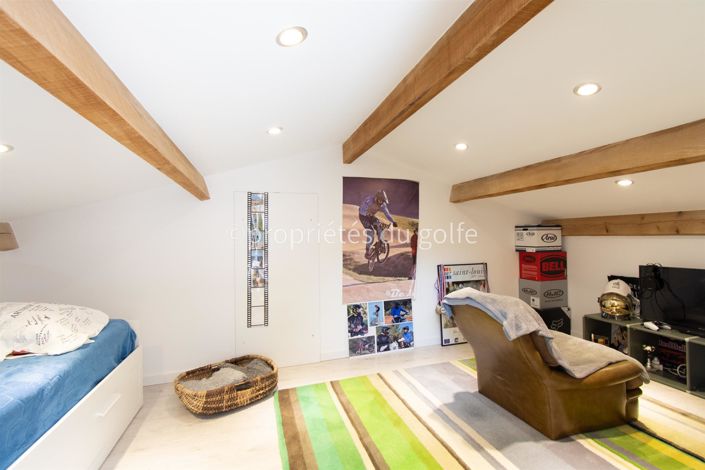 Image No.24-4 Bed House for sale