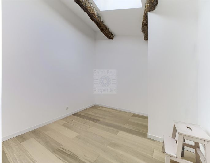 Image No.12-4 Bed House for sale