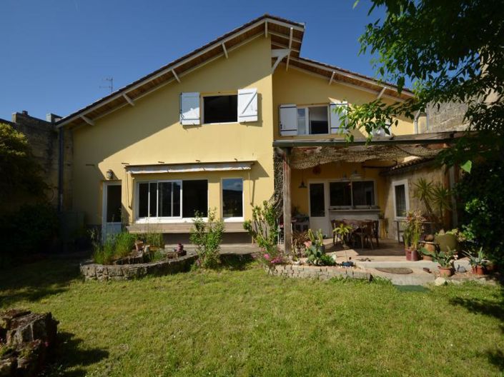 Image No.1-6 Bed House for sale