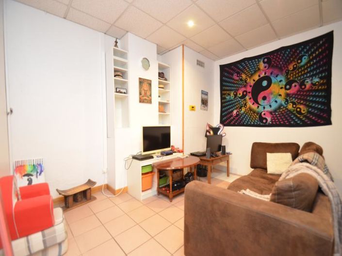 Image No.10-6 Bed House for sale