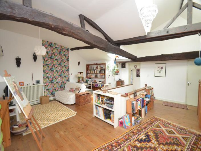 Image No.12-6 Bed House for sale