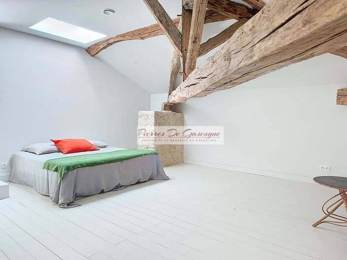 Image No.16-8 Bed House for sale