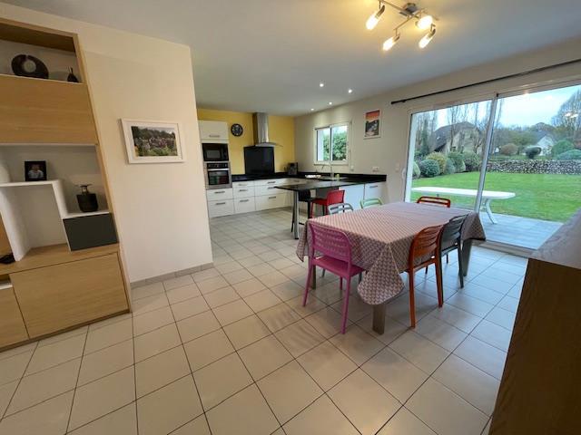 Image No.3-4 Bed House for sale