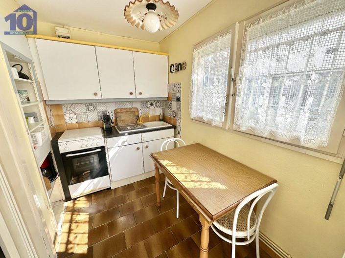 Image No.4-1 Bed House for sale