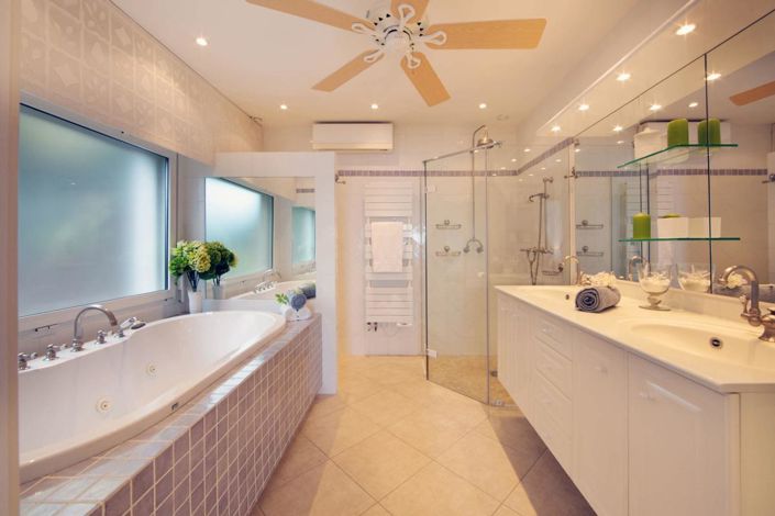 Image No.12-4 Bed House for sale