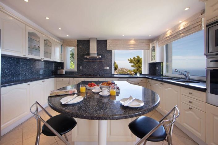 Image No.4-4 Bed House for sale