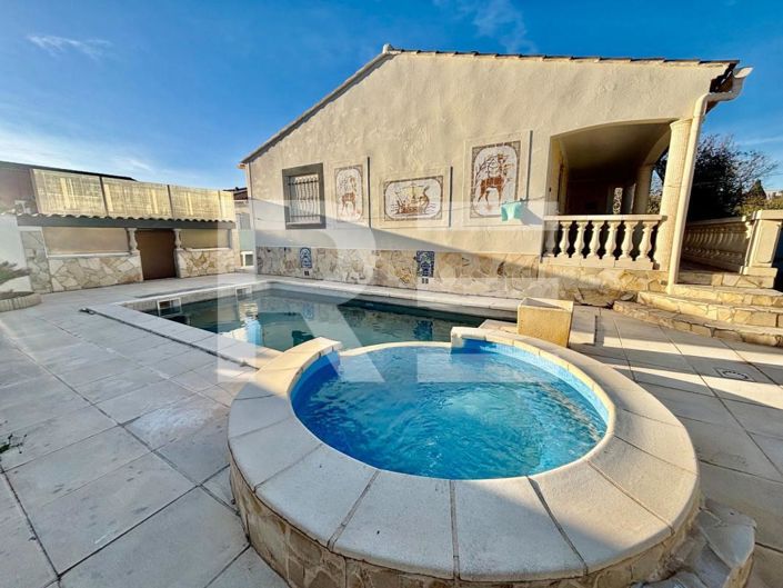 Image No.12-4 Bed House for sale