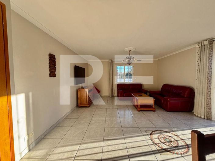 Image No.3-4 Bed House for sale