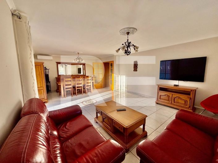 Image No.4-4 Bed House for sale