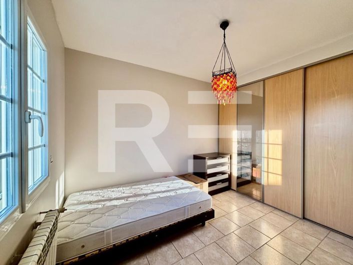 Image No.6-4 Bed House for sale