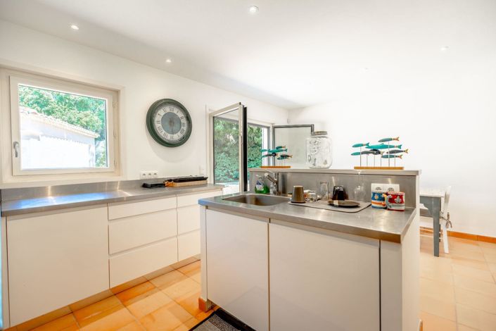 Image No.5-4 Bed House for sale